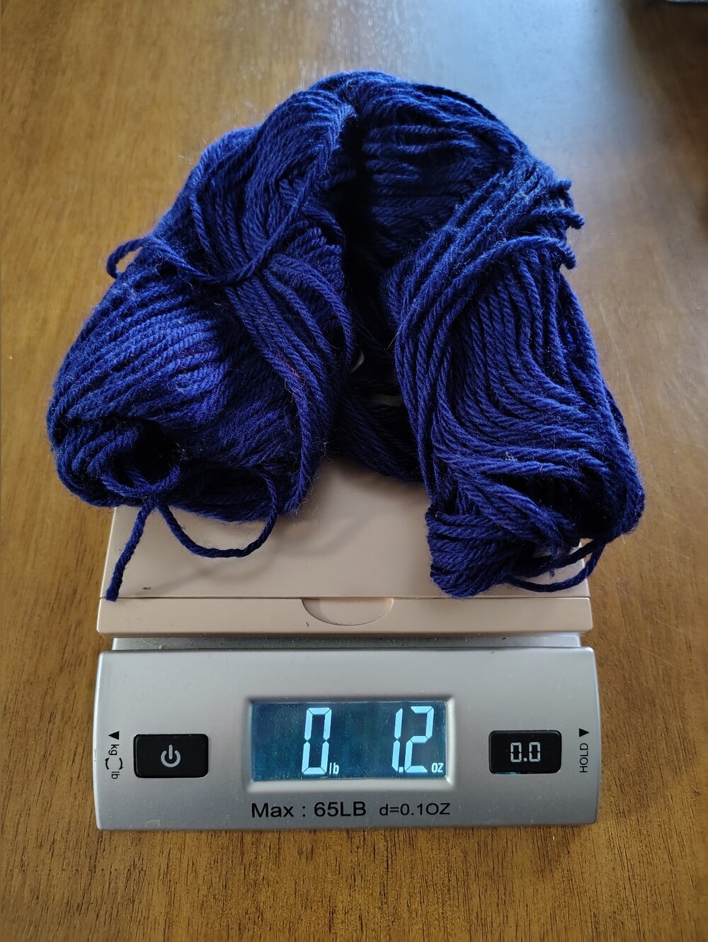 Large Yarn Bundle - Picture 9 of 14